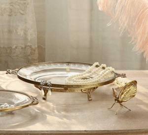 Vassoio portagioie rotondo in vetro trasparente InsFashion con bordo dorato e piedini per la decorazione della casa in stile corte reale vintage