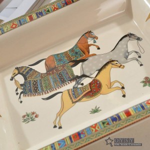 Posacenere in porcellana di osso dio cavallo disegno di contorno in oro forma rettangolare posacenere decorazione della casa forniture regali aziendali